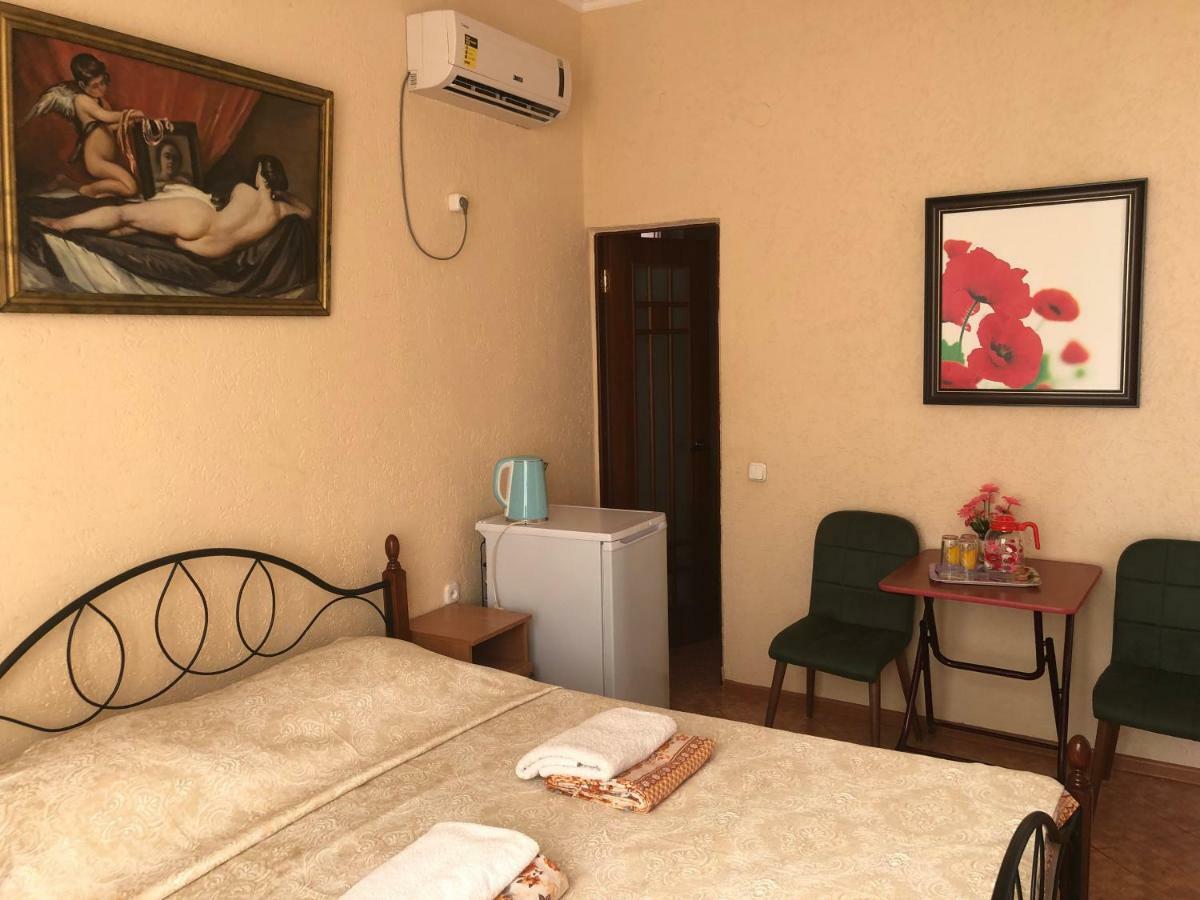 Emiliya Guest House Gagra Dış mekan fotoğraf